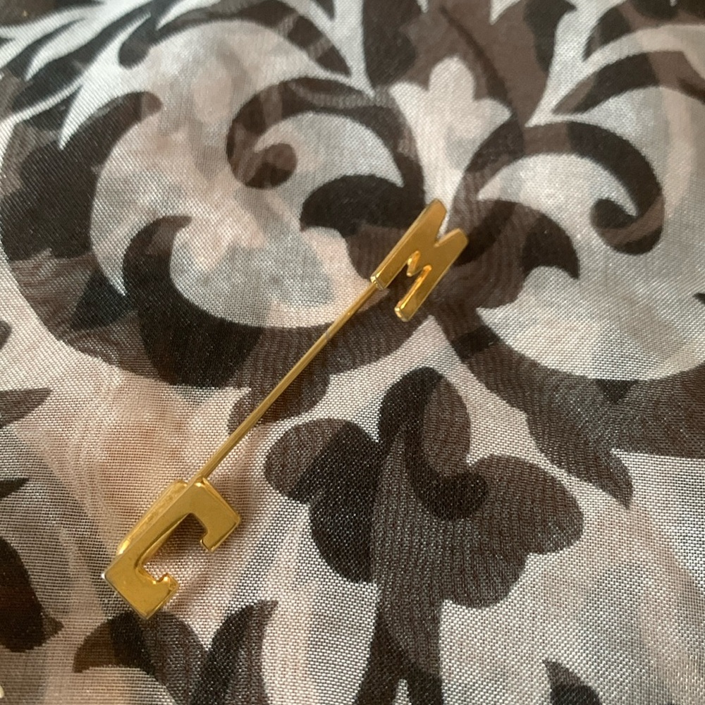 Gold Pin